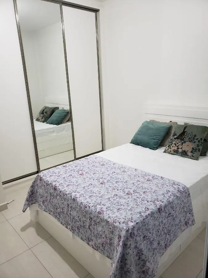 Apartamento Com Vista Para O Mar Na Av Atlantica Em Balneário Camboriú Brasil