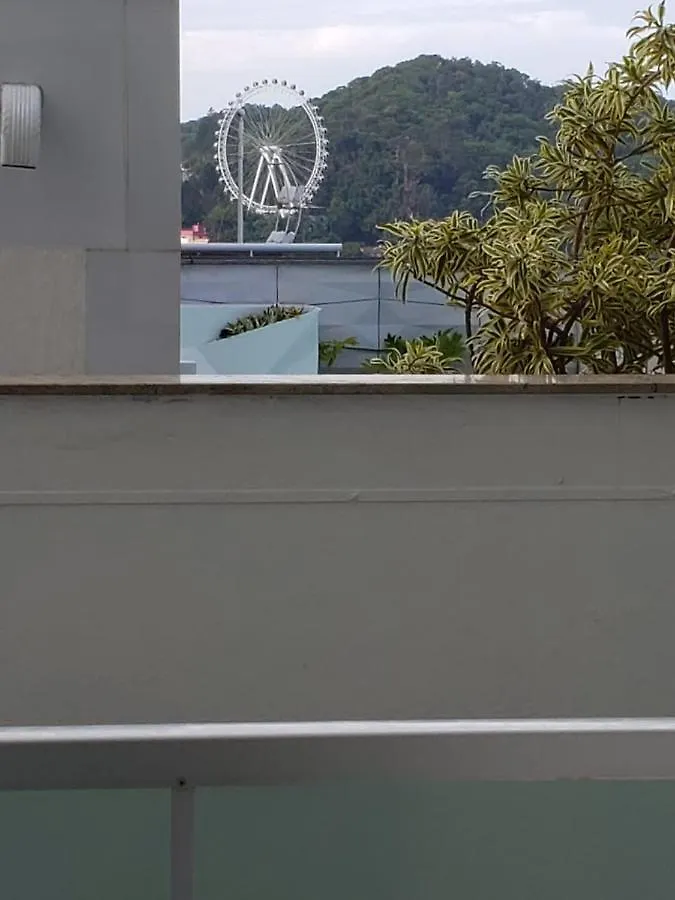 Apartamento Com Vista Para O Mar Na Av Atlantica Em Balneário Camboriú Brasil