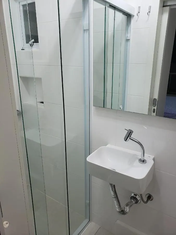 Apartamento Com Vista Para O Mar Na Av Atlantica Em Balneário Camboriú
