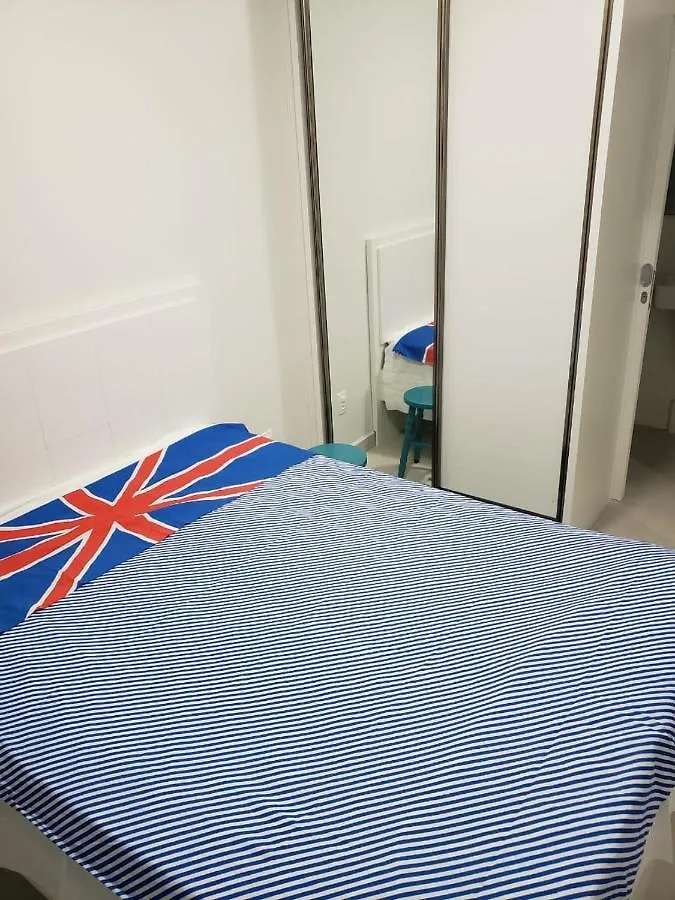 Apartamento Com Vista Para O Mar Na Av Atlantica Em Balneário Camboriú